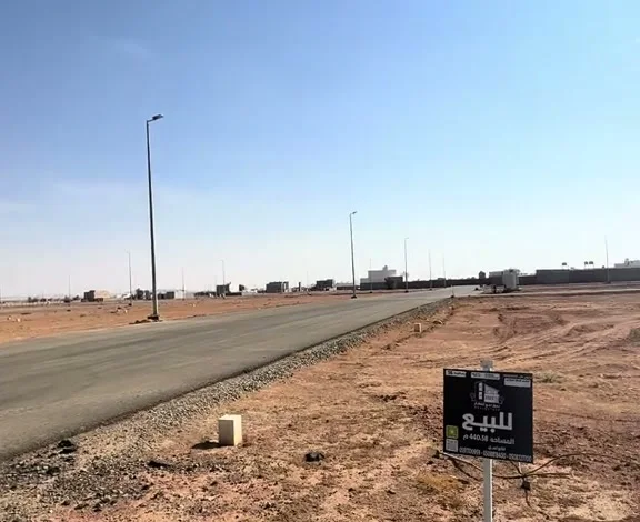 قطع أراضٍ سكنية — مخطط نجد بقفار في قفار — 135,000 ريال — 416 م²