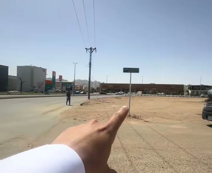 أرض للإيجار أو للاستثمار في حي النقرة حائل — صورة 3